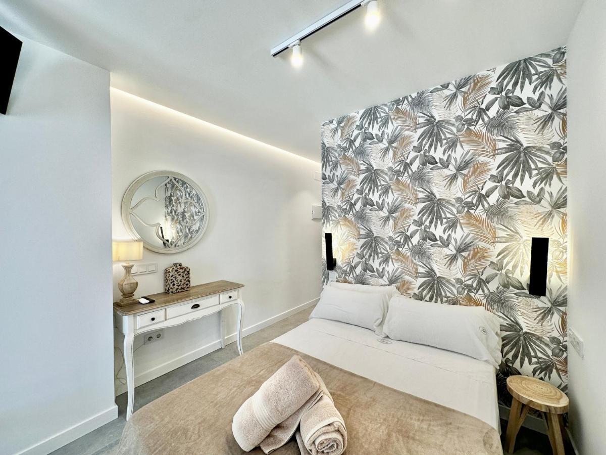Loft 18 Beachfront Marbella Center ภายนอก รูปภาพ