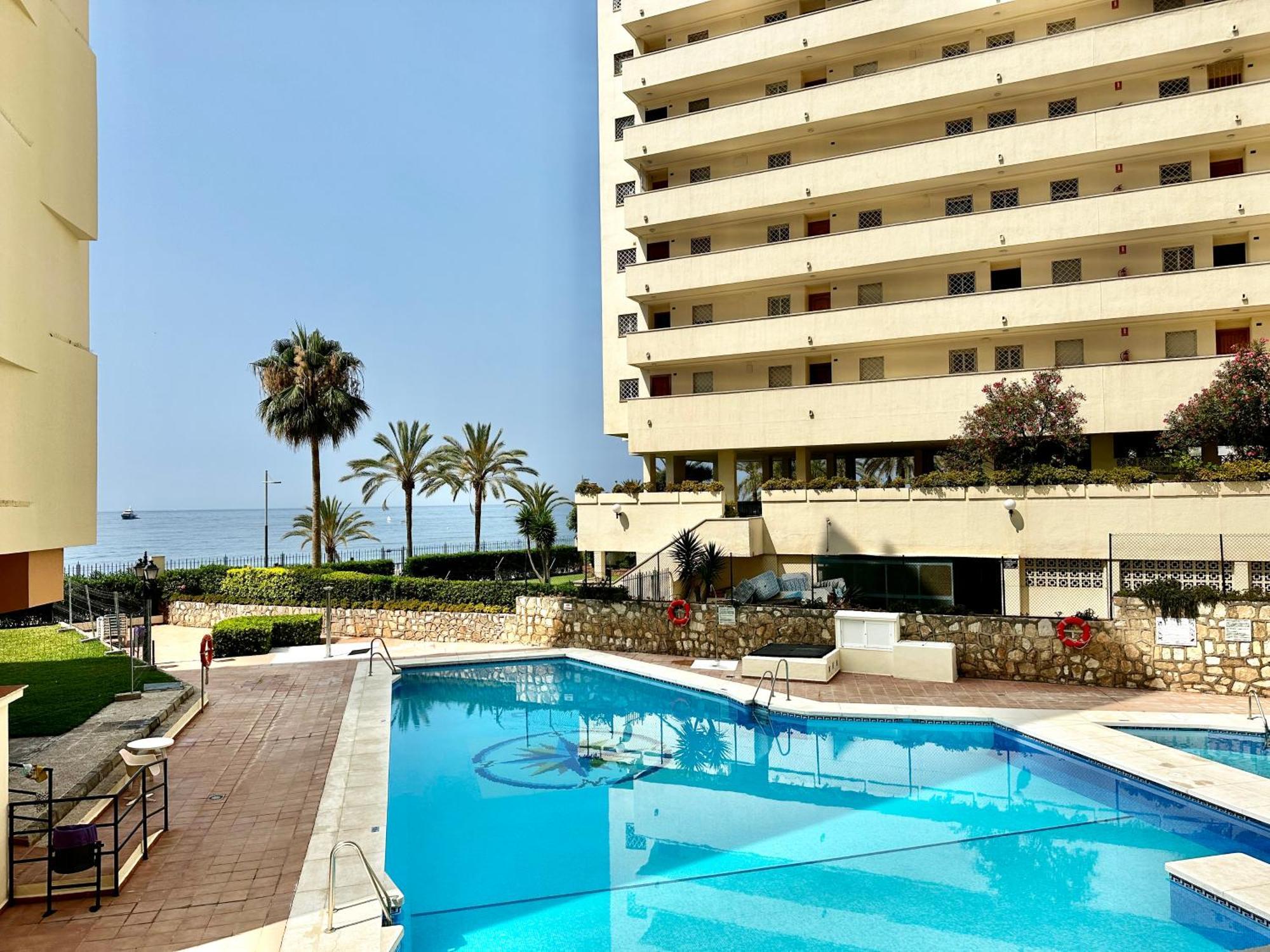 Loft 18 Beachfront Marbella Center ภายนอก รูปภาพ